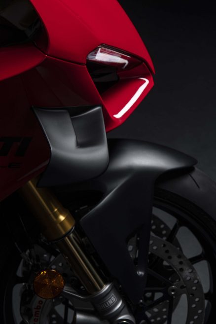 2022-Ducati-Panigale-V4-S-80
